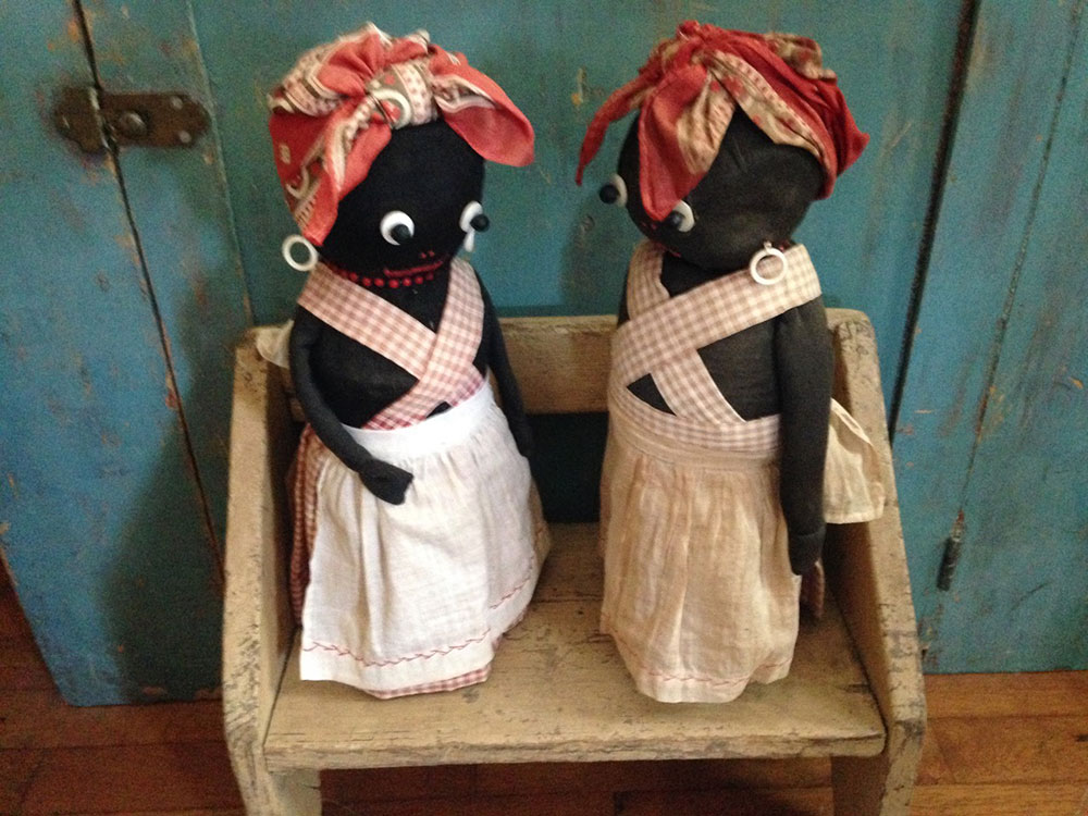 Dolls in Conversation